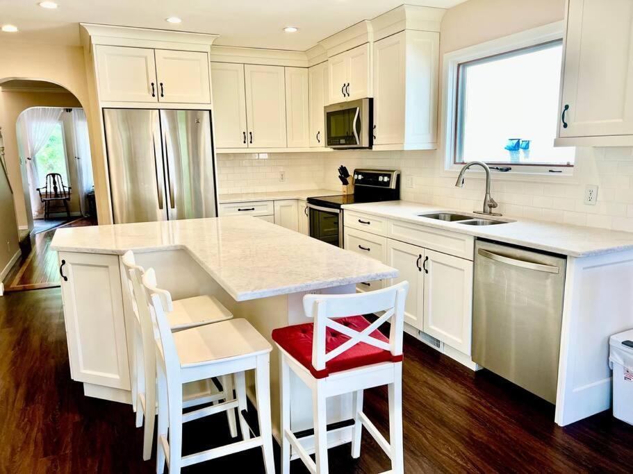 Crescent Heights Majesty Villa Calgary Bagian luar foto