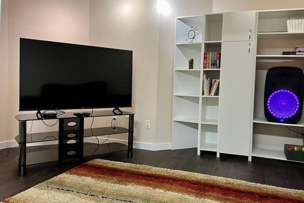 Crescent Heights Majesty Villa Calgary Bagian luar foto